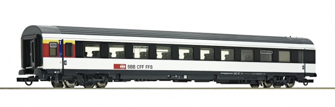 Passenger car 1st class type EW IV<br /><a href='images/pictures/Roco/Roco-74394.jpg' target='_blank'>Full size image</a>